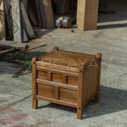 Sylvan Bay Cabinet — interior view 03
