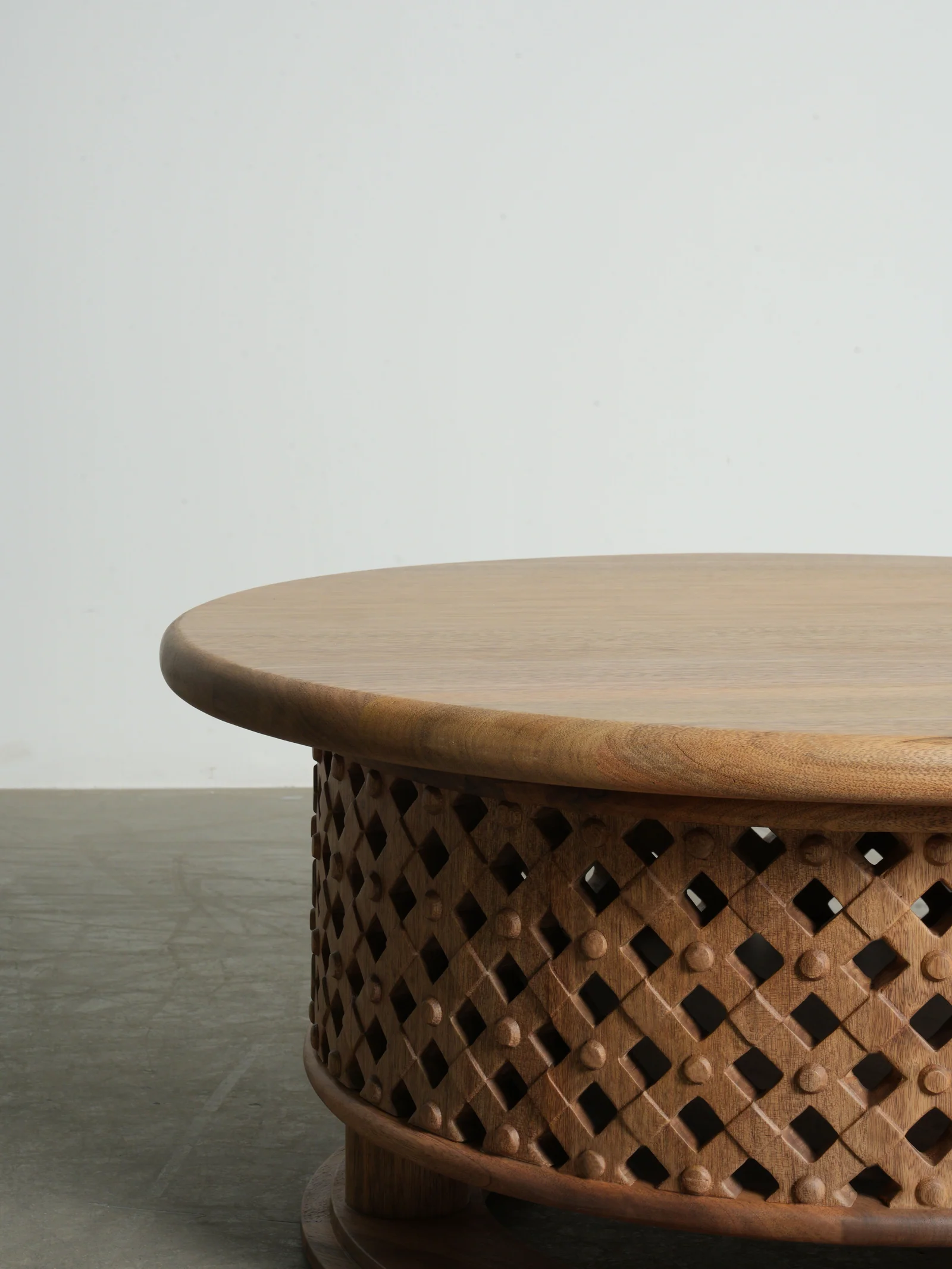 One silhouette. Your dimensions, comfort and finish.