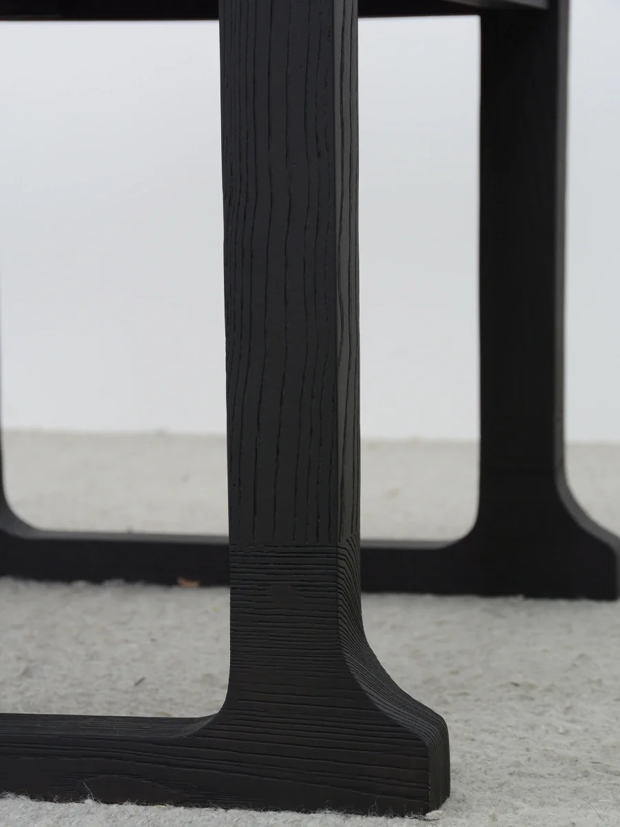 One silhouette. Your dimensions, comfort and finish.