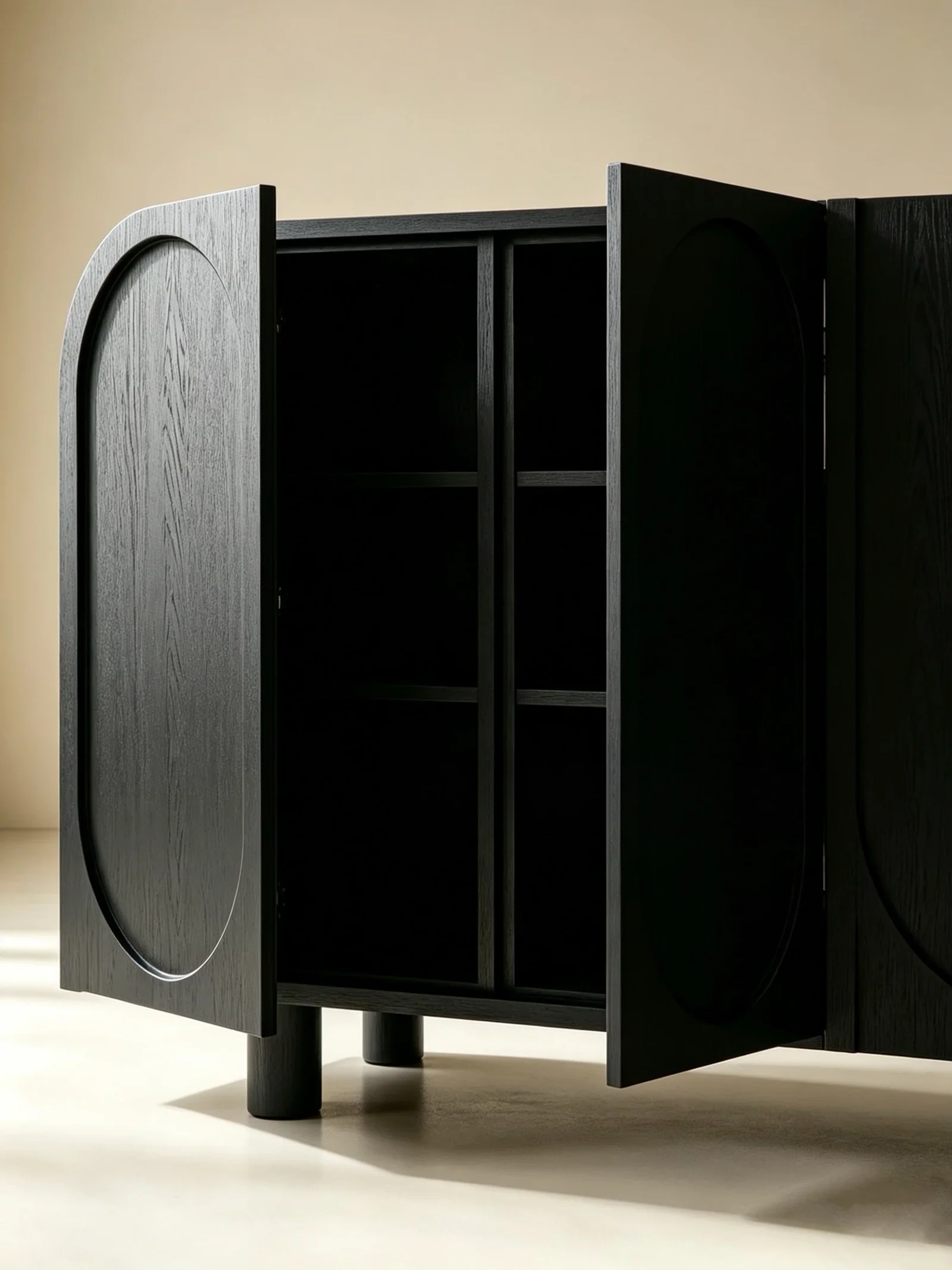 One silhouette. Your dimensions, comfort and finish.
