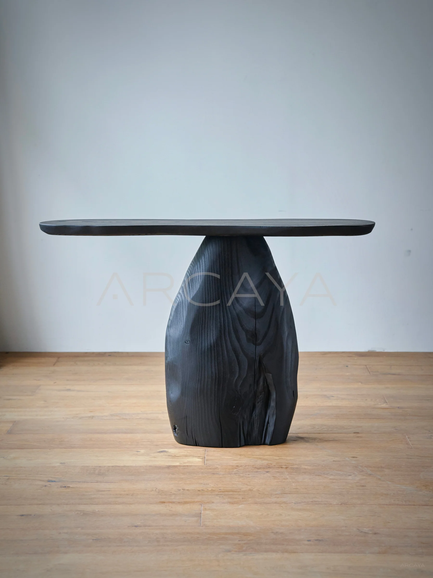 Alder Crest Decorative Object — interior view 03