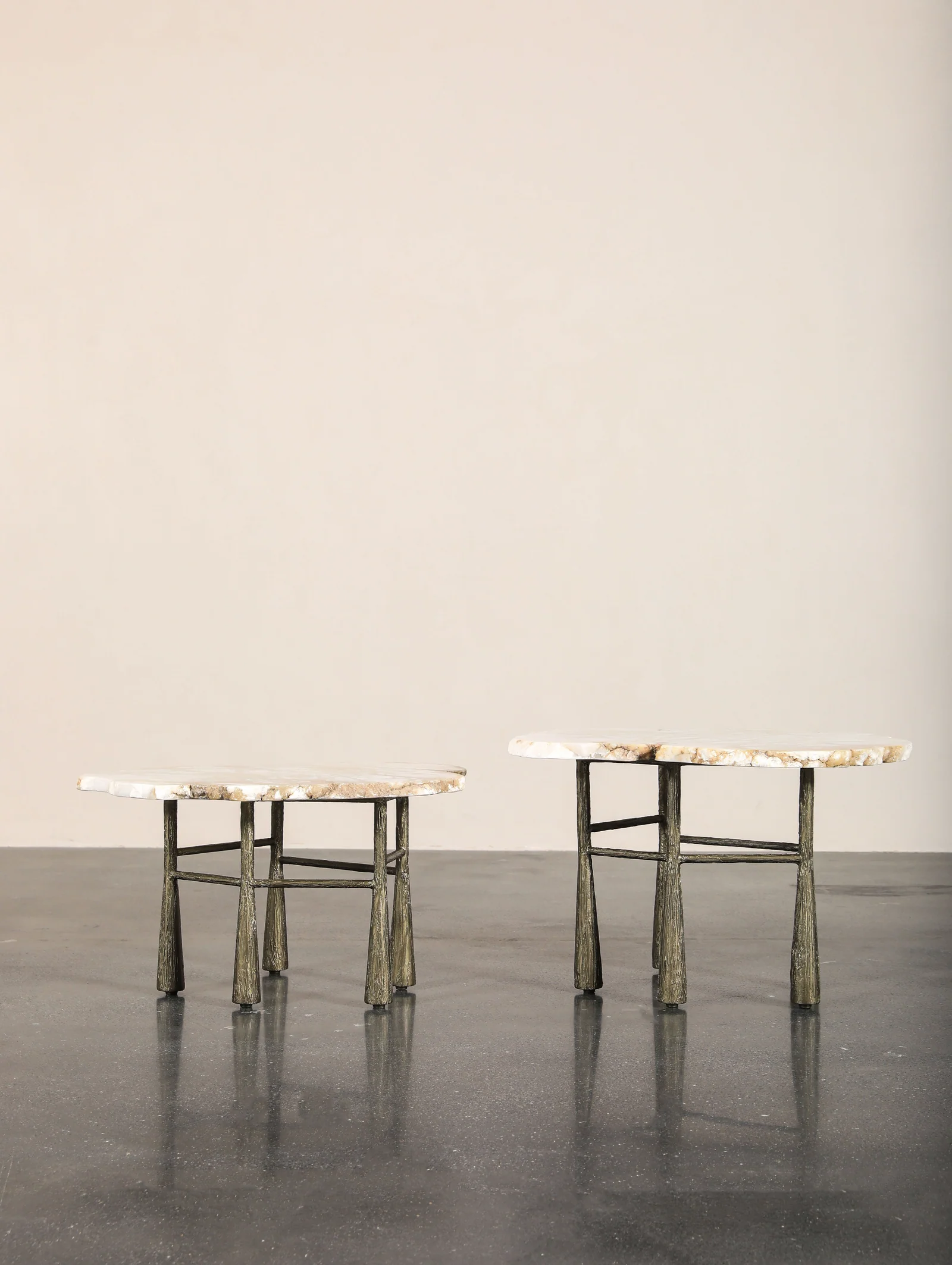 One silhouette. Your dimensions, comfort and finish.