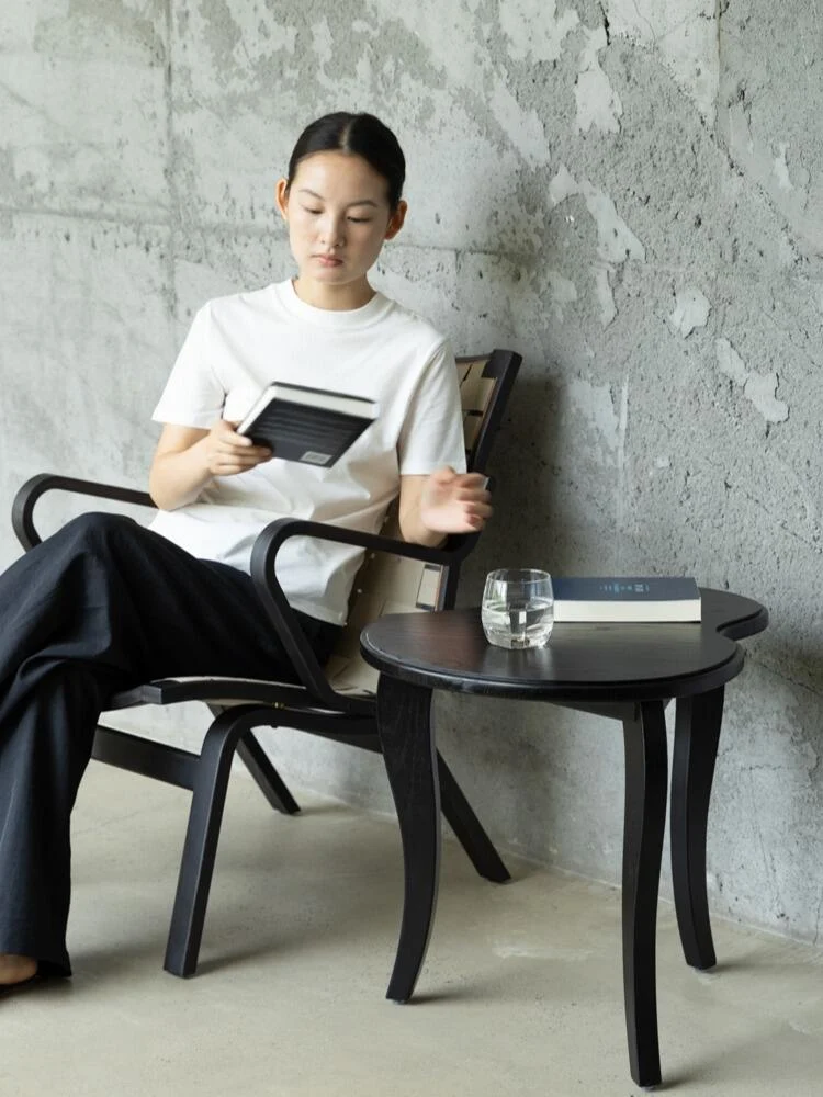 One silhouette. Your dimensions, comfort and finish.