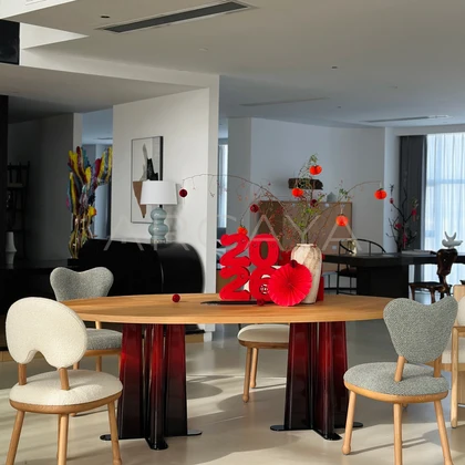 Dahlia Form Dining Table - product view 02