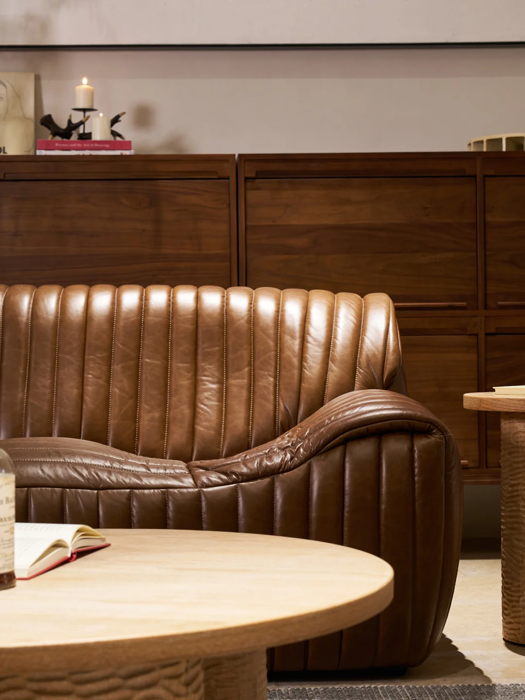 One silhouette. Your dimensions, comfort and finish.