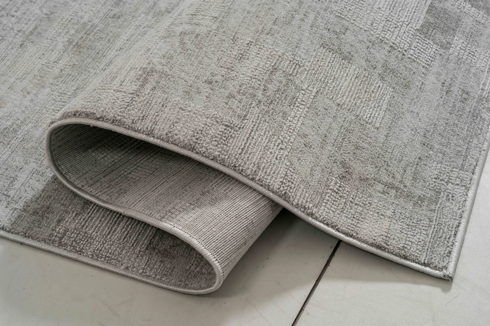 One silhouette. Your dimensions, comfort and finish.