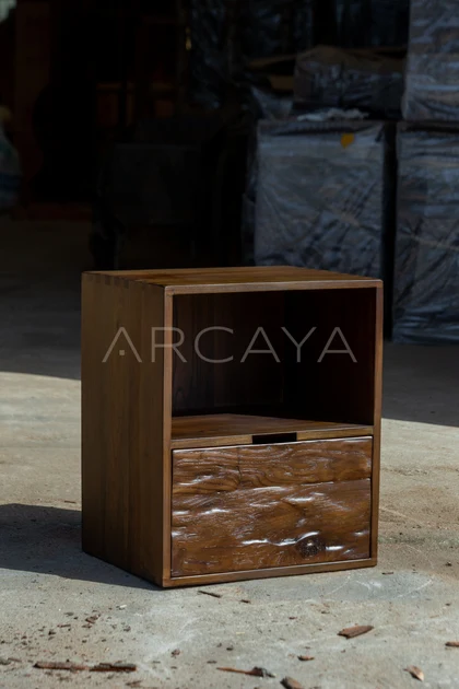 Selene Bay Cabinet — interior view 03