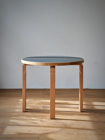 Glen Crest Dining Table — interior view 04
