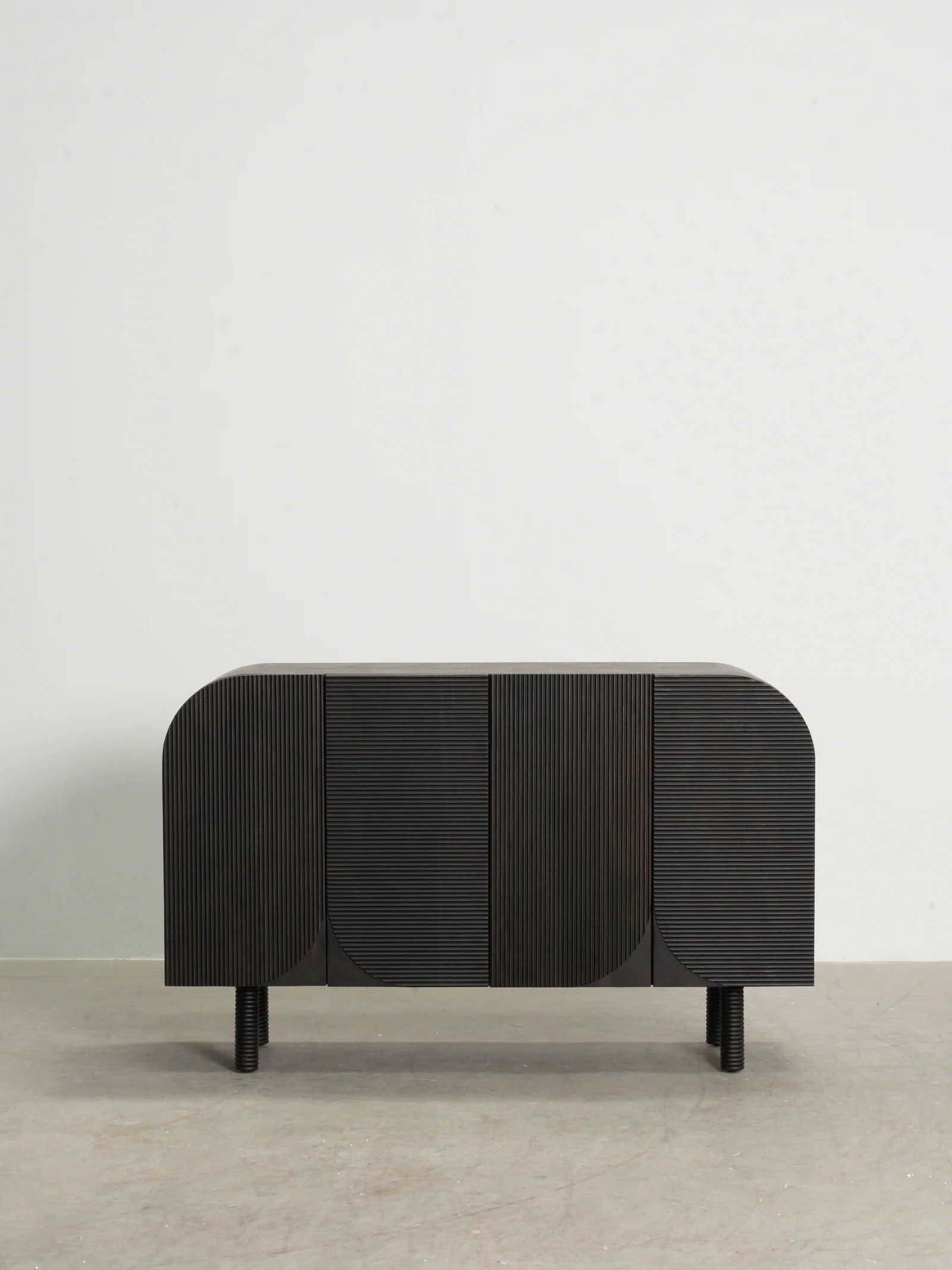 One silhouette. Your dimensions, comfort and finish.