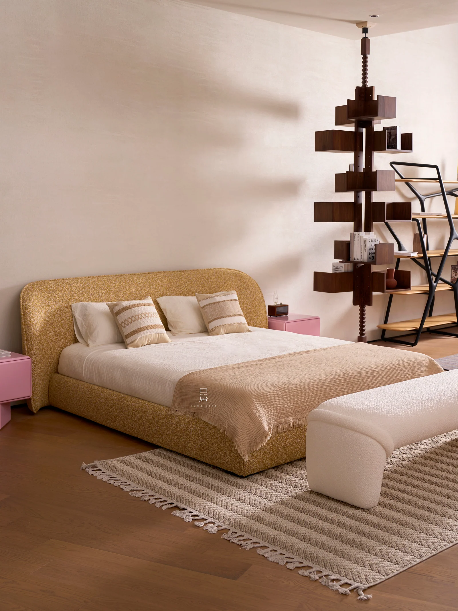 One silhouette. Your dimensions, comfort and finish.