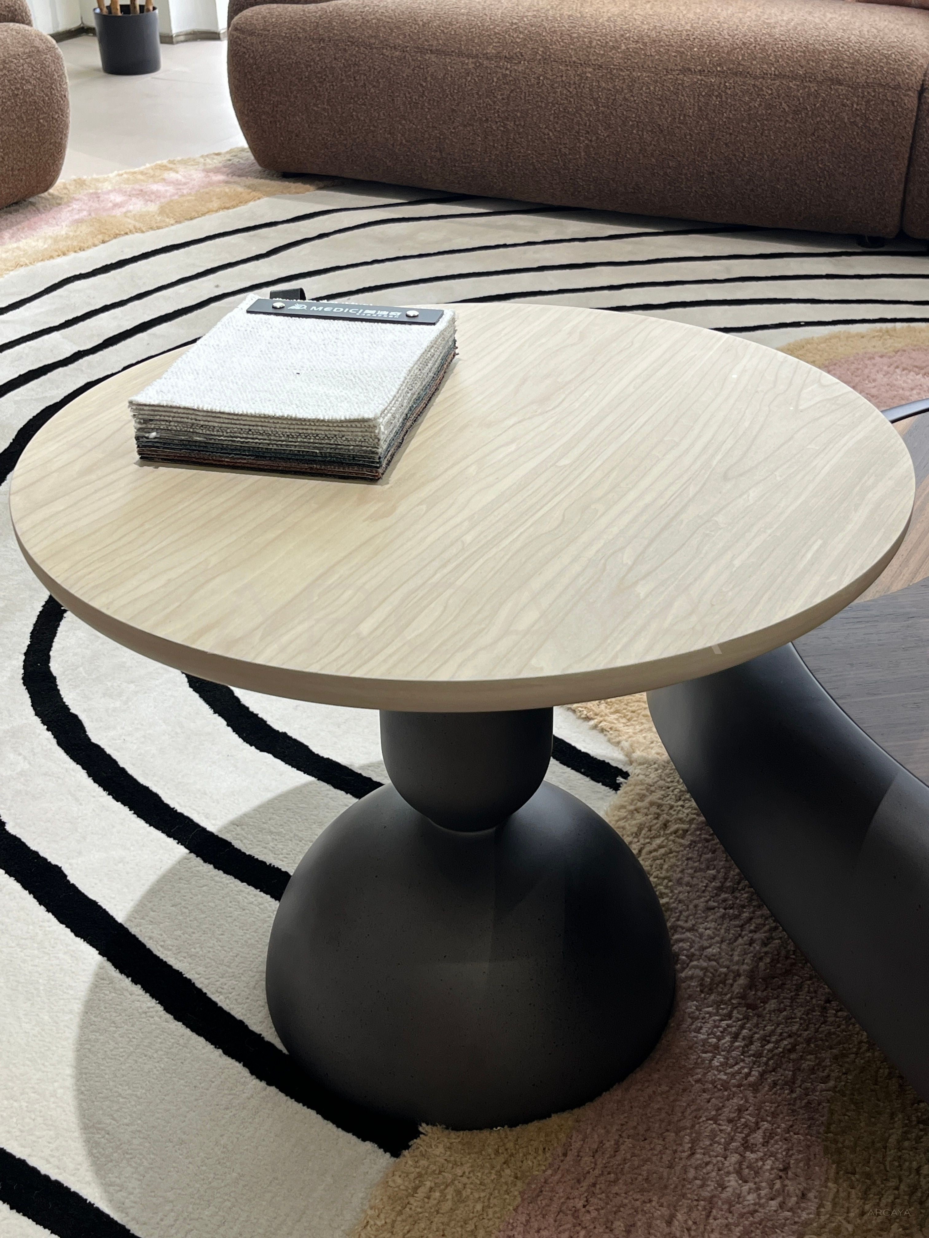 Starry Black Nesting Round Coffee Table - detail