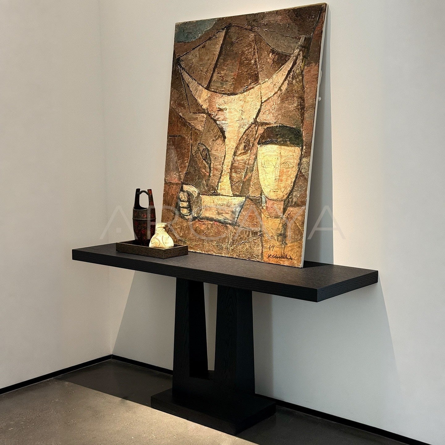 Quiet Entryway Console
