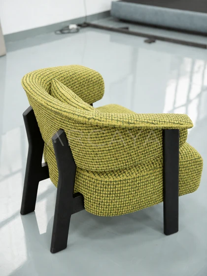 Haven Mont Lounge Chair - front view 05