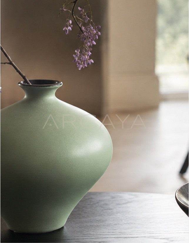 Song Aesthetic Ceramic Vase - scene