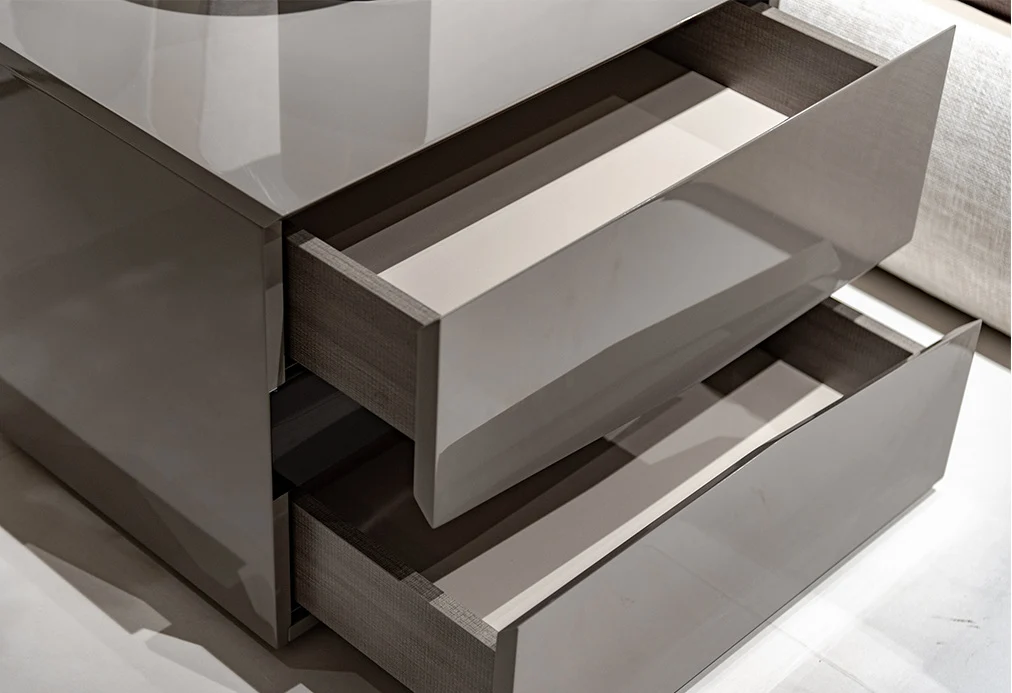One silhouette. Your dimensions, comfort and finish.