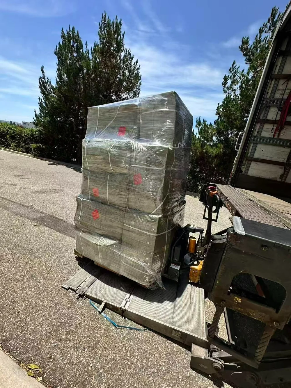 Furniture receiving and unloading