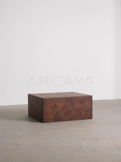 Alba Lake Side Table — interior view 04