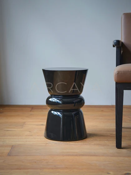Luna Crest Side Table — interior view 03