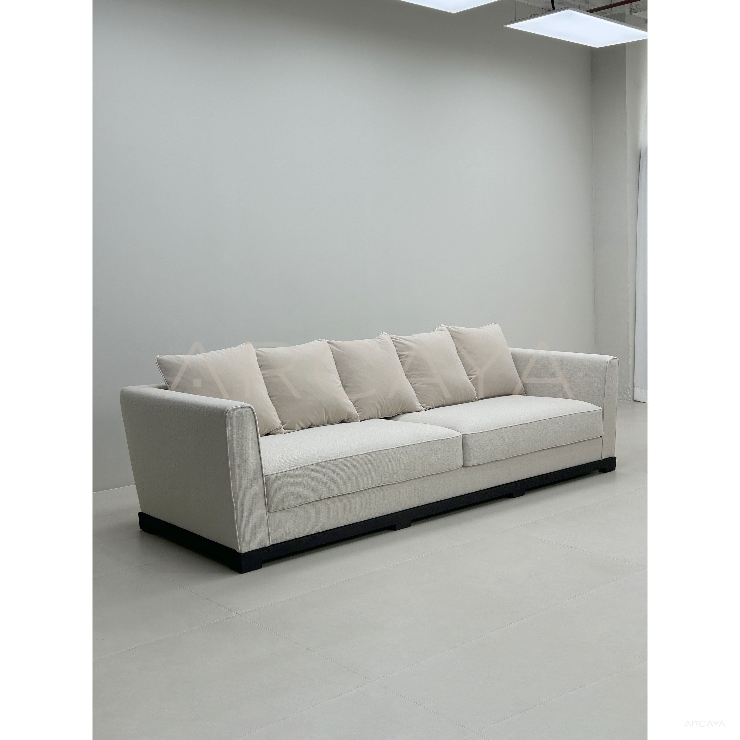 Little Frog Old Money Style Sofa - scene