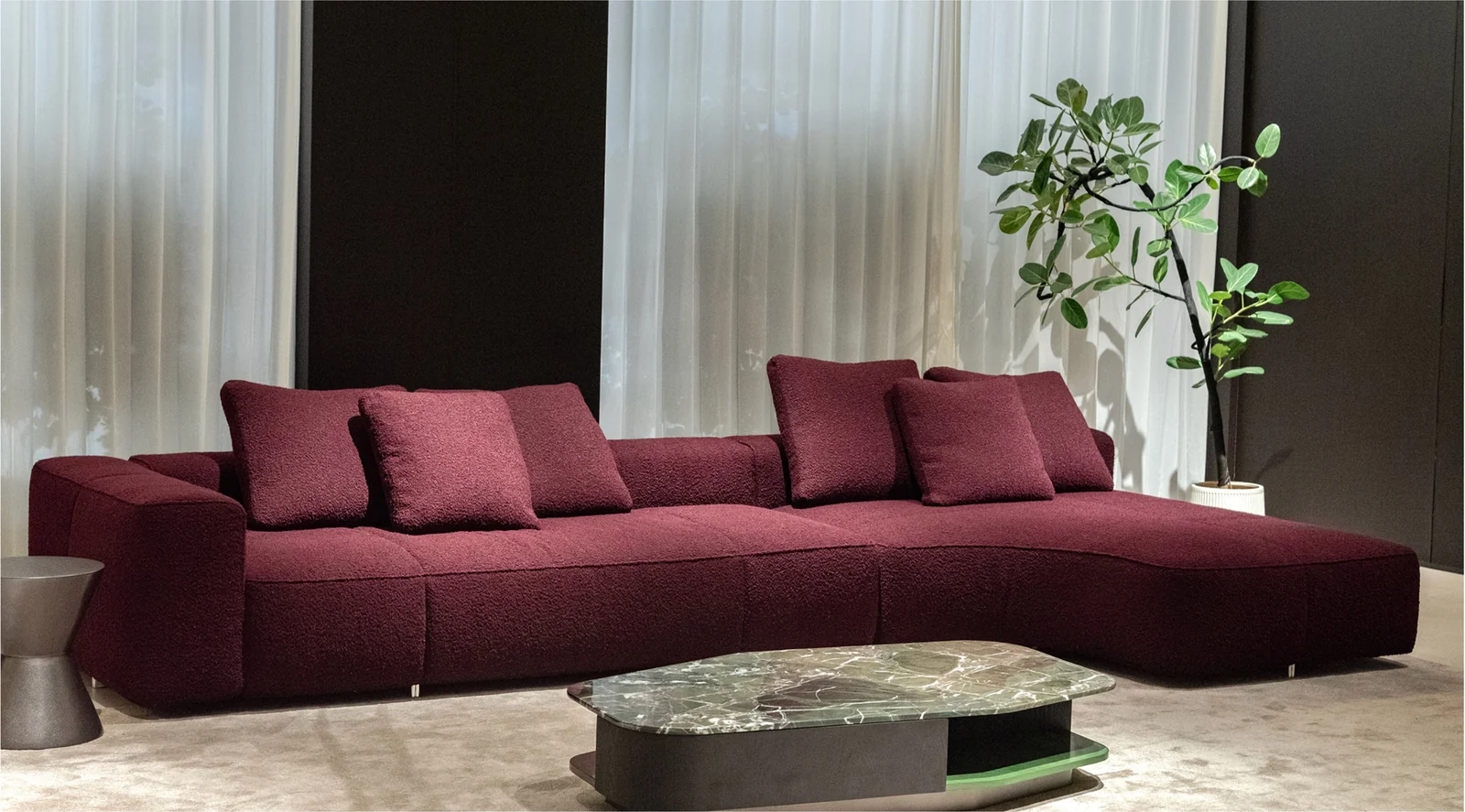 One silhouette. Your dimensions, comfort and finish.