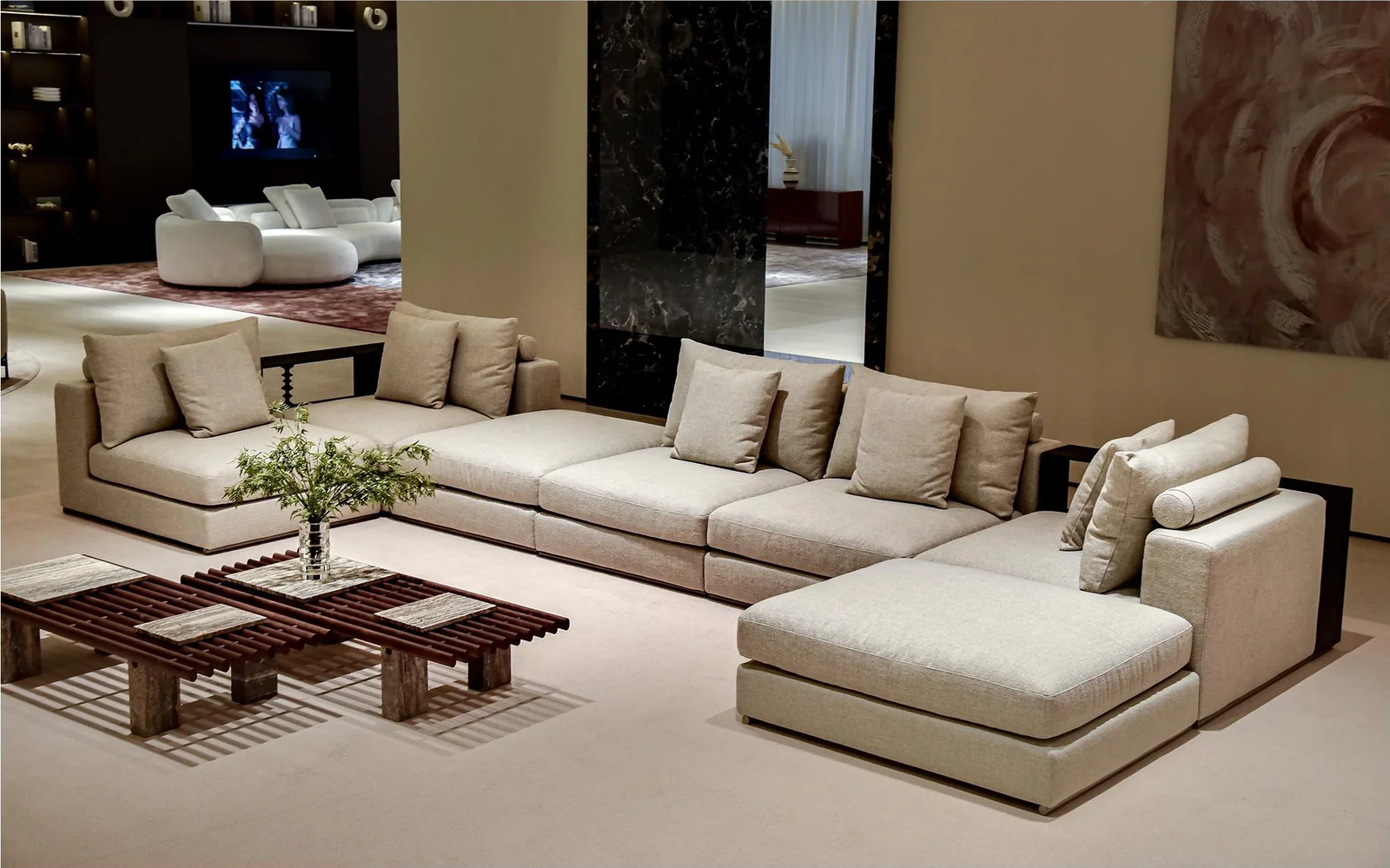 One silhouette. Your dimensions, comfort and finish.