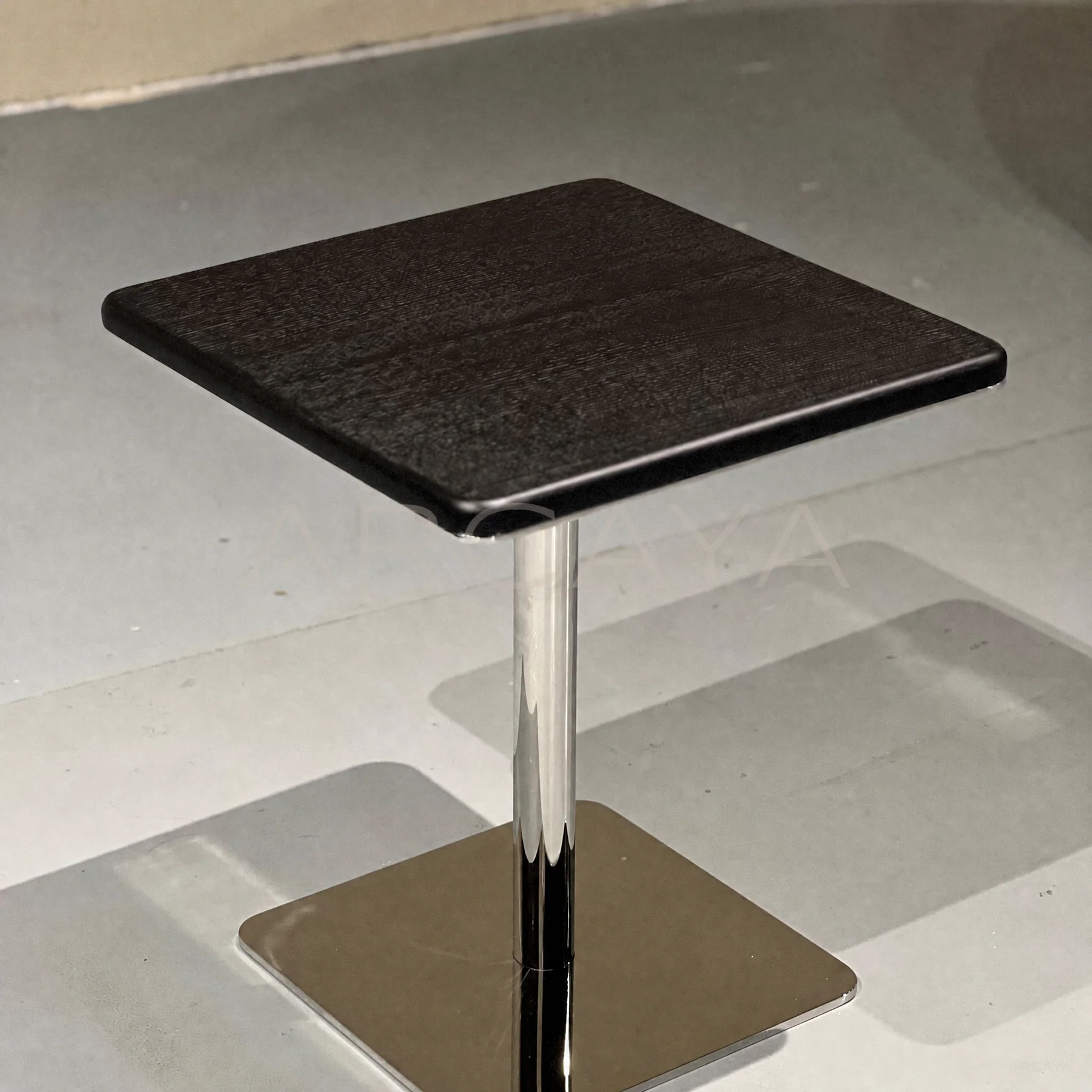 Arden Lake Side Table - product view 01