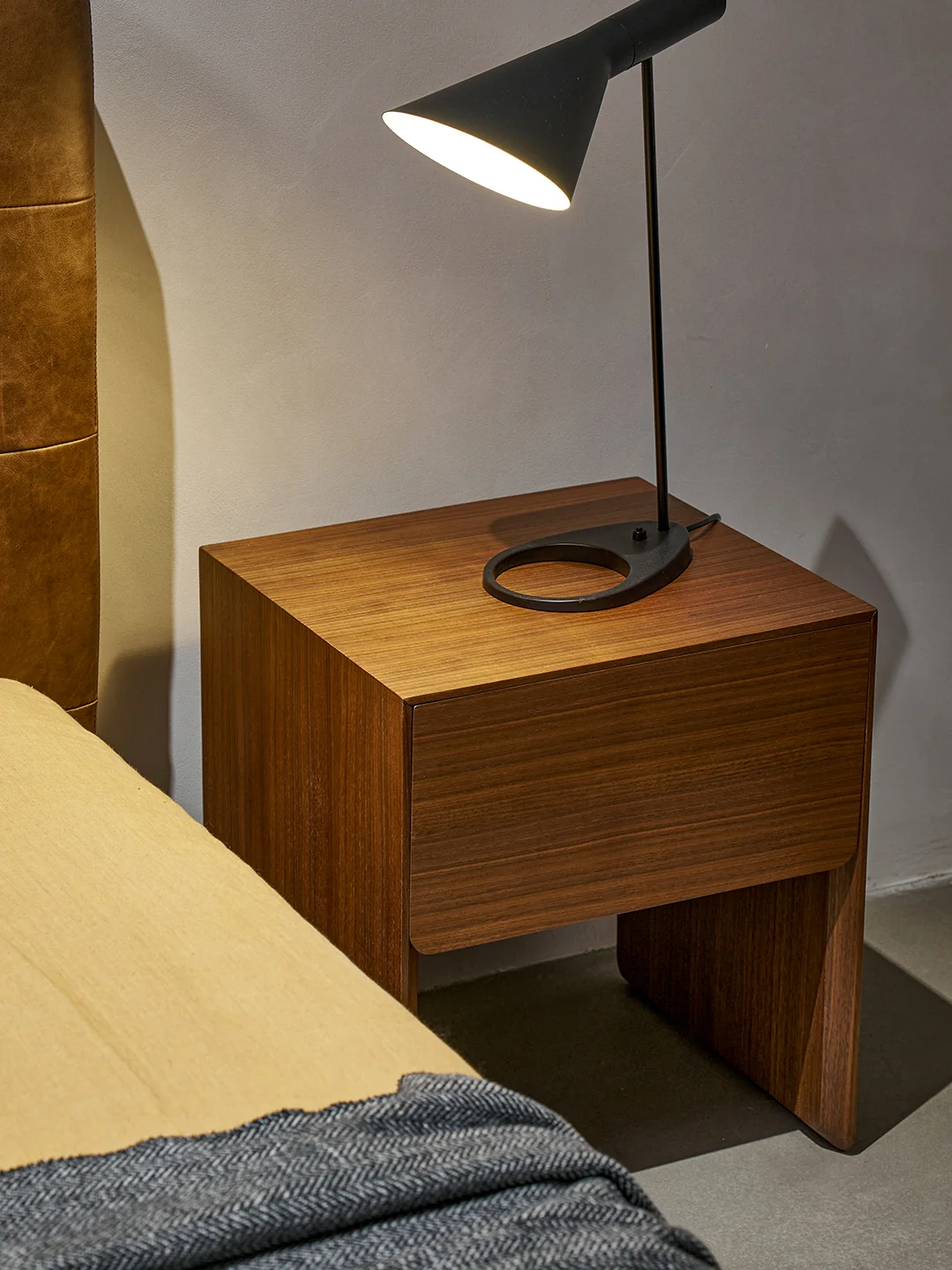 One silhouette. Your dimensions, comfort and finish.