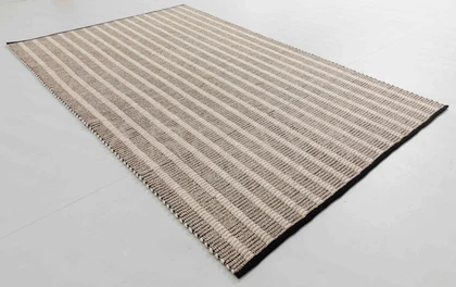 Harta Bloom Area Rug — product view 03