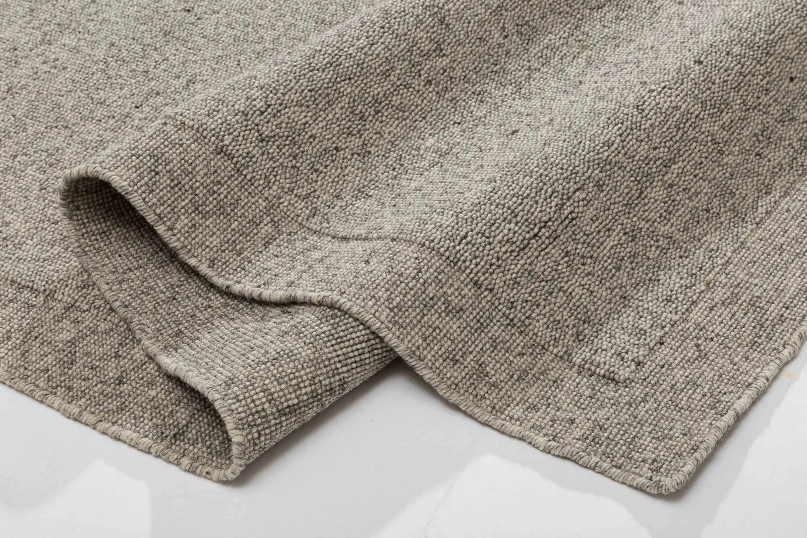 One silhouette. Your dimensions, comfort and finish.