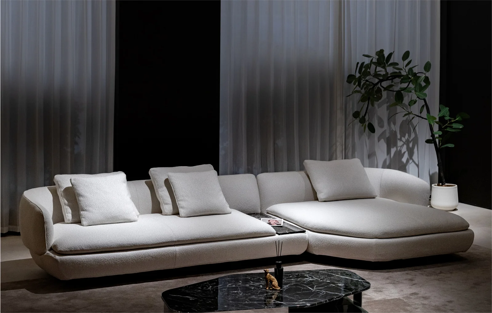 One silhouette. Your dimensions, comfort and finish.