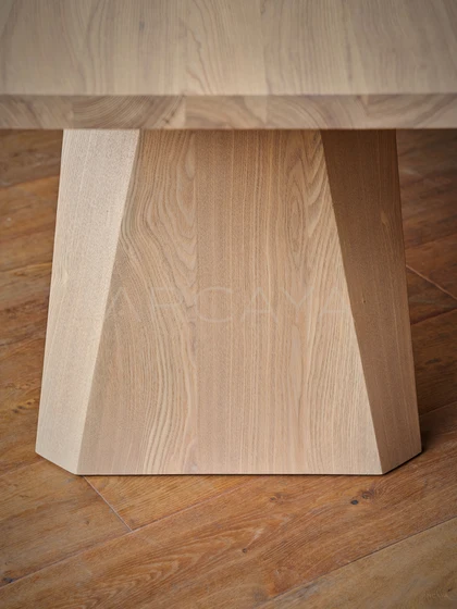 Vale Bloom Decorative Object — interior view 07
