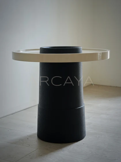 Marlow Crest Side Table — interior view 04