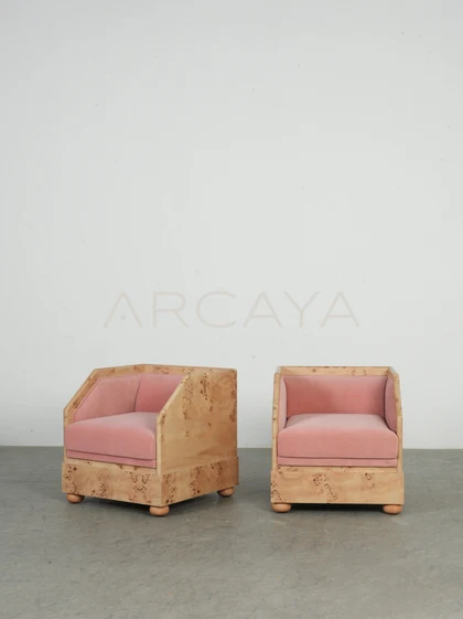 Dahlia Lake Sofa — interior view 03