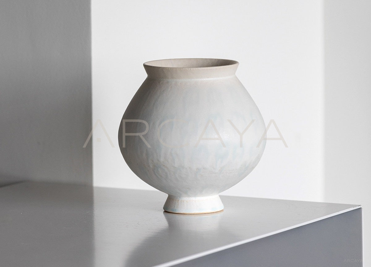 Dadan Textured Ceramic Vase Living Room - scene