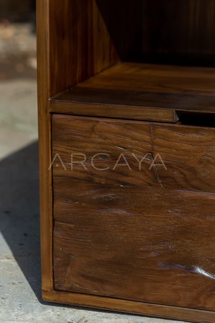 Selene Bay Cabinet — interior view 06