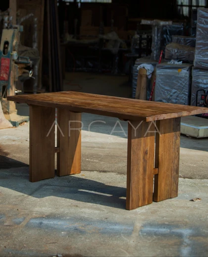 Cove Bloom Decorative Object — interior view 03