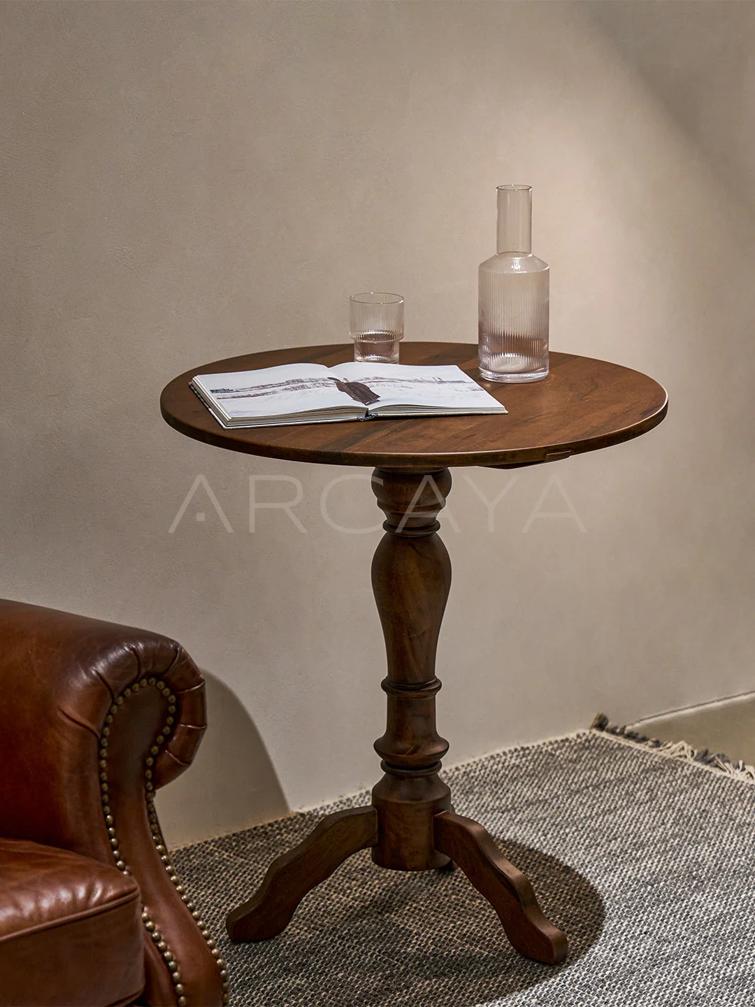 Riva Meadow Side Table - front view 01