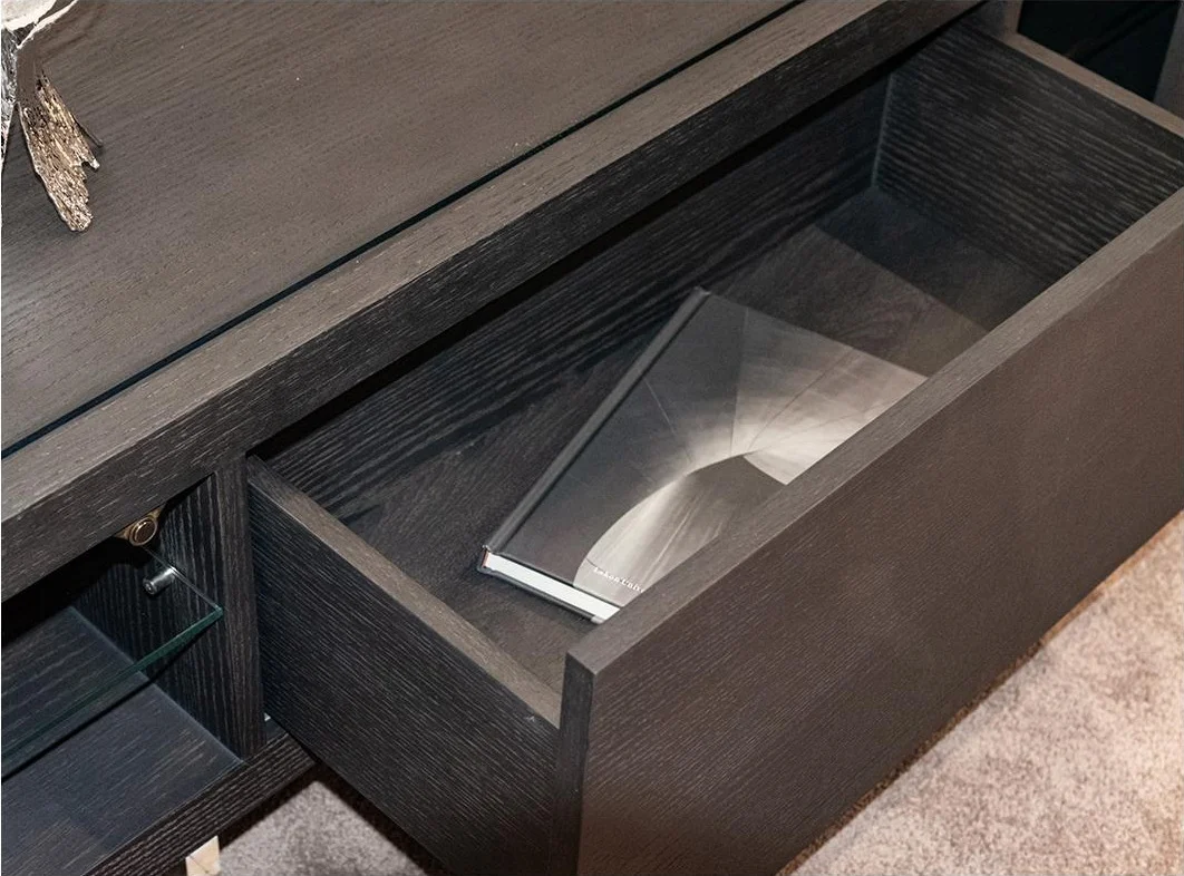 One silhouette. Your dimensions, comfort and finish.