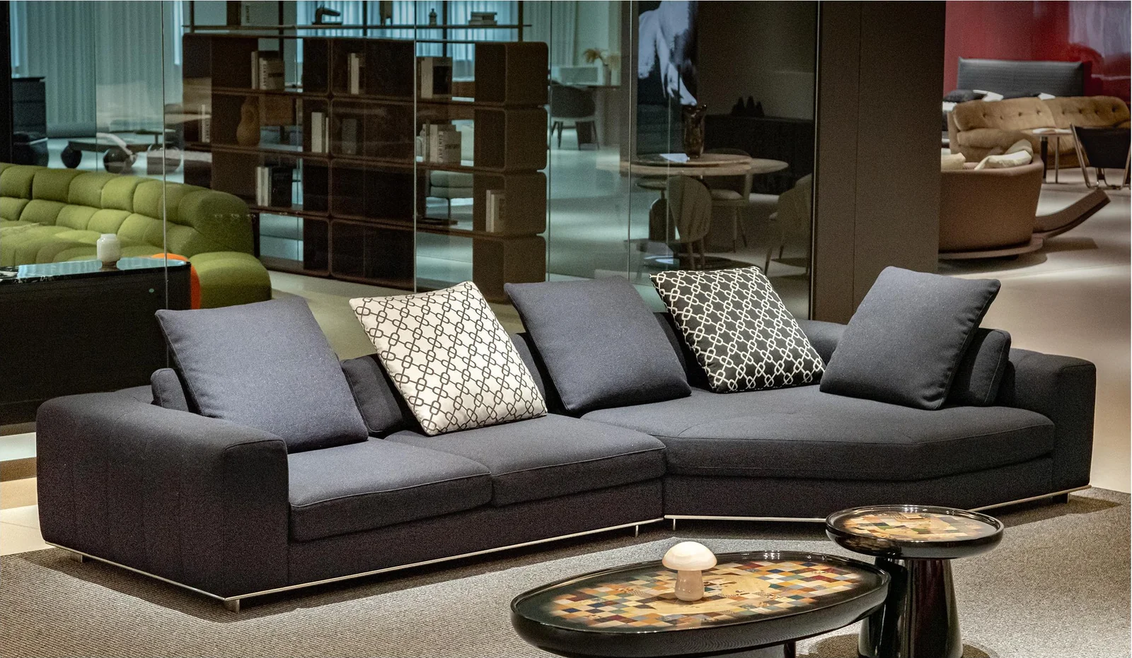 One silhouette. Your dimensions, comfort and finish.