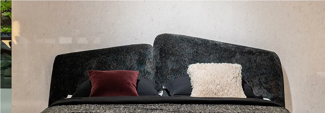 A00178 Bed in a finished interior.
