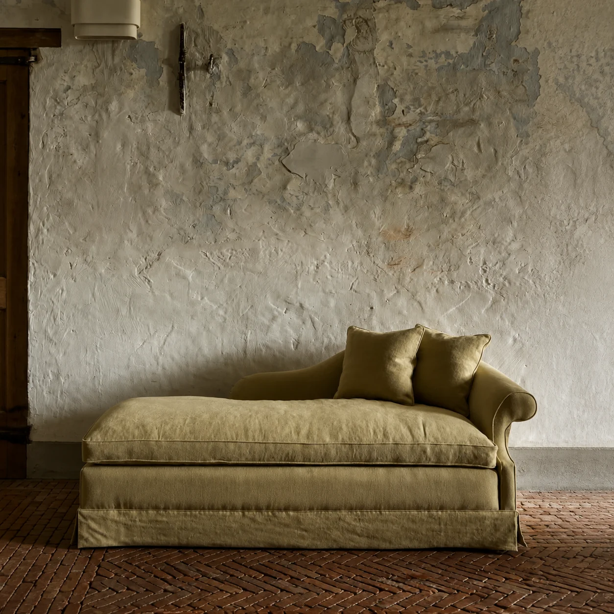 One silhouette. Your dimensions, comfort and finish.
